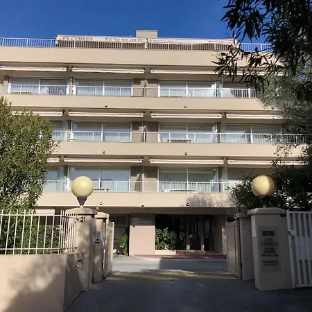 A Pied - Plage, Gare, Commerces - 2 Pieces Avec Terrasse Et Climatisation - Fr-1-466a-6 Saint-Raphael (Var)