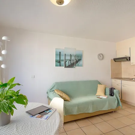 A Pied - Plage, Gare, Commerces - 2 Pieces Avec Terrasse Et Climatisation - Fr-1-466a-6 Apartment Saint-Raphael (Var)