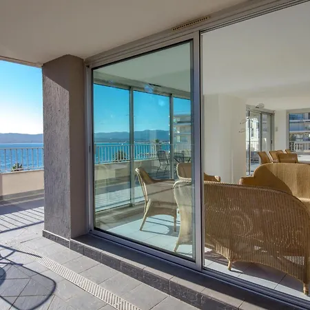 A Pied - Plage, Gare, Commerces - 2 Pieces Avec Terrasse Et Climatisation - Fr-1-466a-6