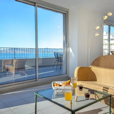 A Pied - Plage, Gare, Commerces - 2 Pieces Avec Terrasse Et Climatisation - Fr-1-466a-6 Saint-Raphaël