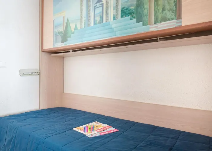 A Pied - Plage, Gare, Commerces - 2 Pieces Avec Terrasse Et Climatisation - Fr-1-466a-6 *